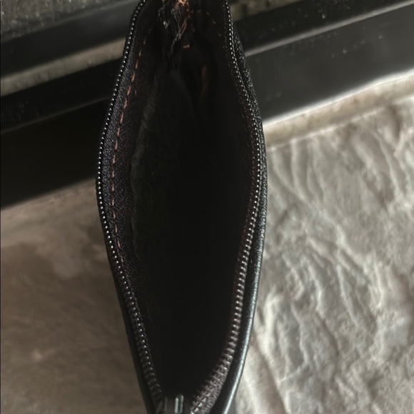 Green and Black Textured Leather Clutch - Picture 4 of 4